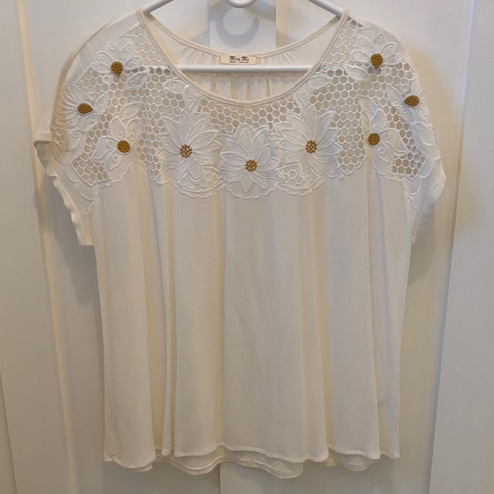 Miss Me White Lace Floral Women's Top